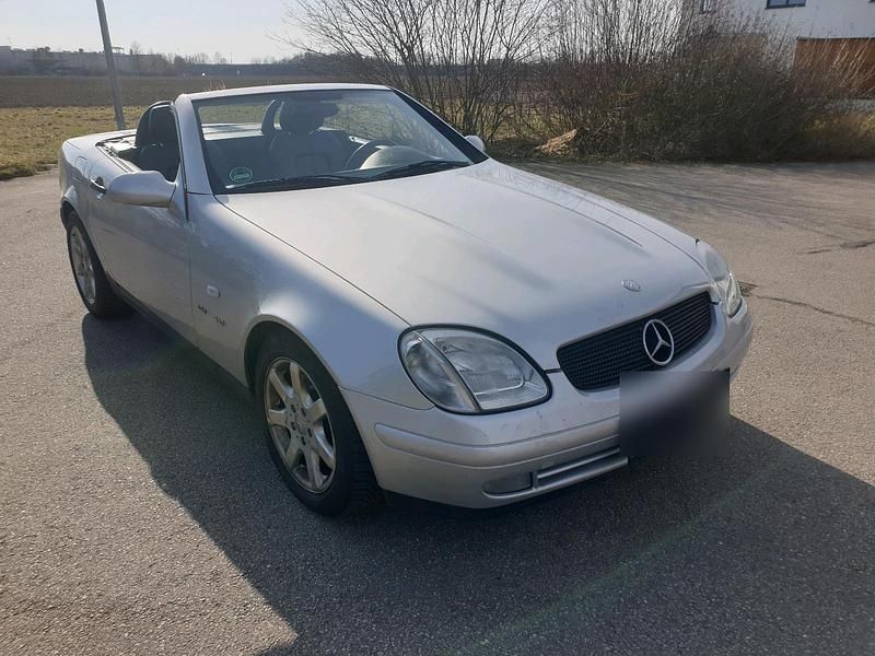 Gebraucht Mercedes SLK200 193 PS (141 kW) 2000 Silber Cabrio