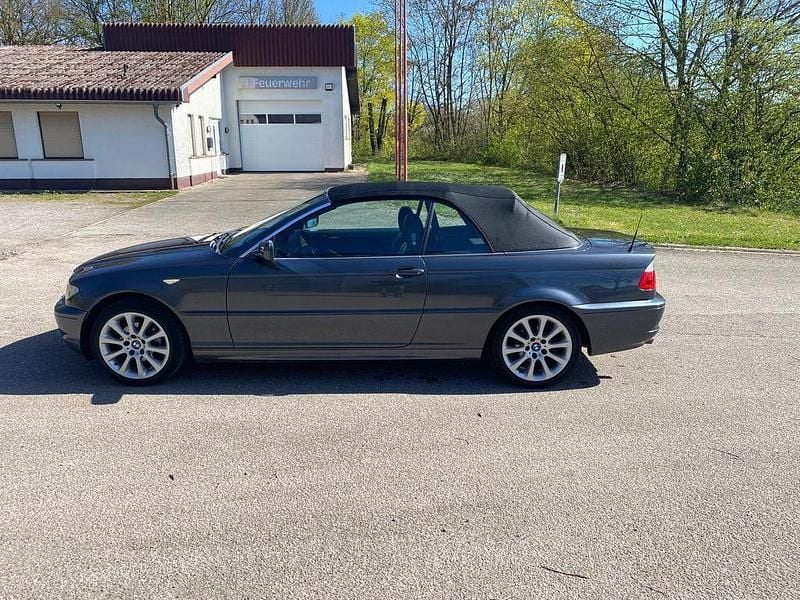 Gebraucht BMW 318 Cabriolet 150 PS (110 kW) 2006 Grau Cabrio