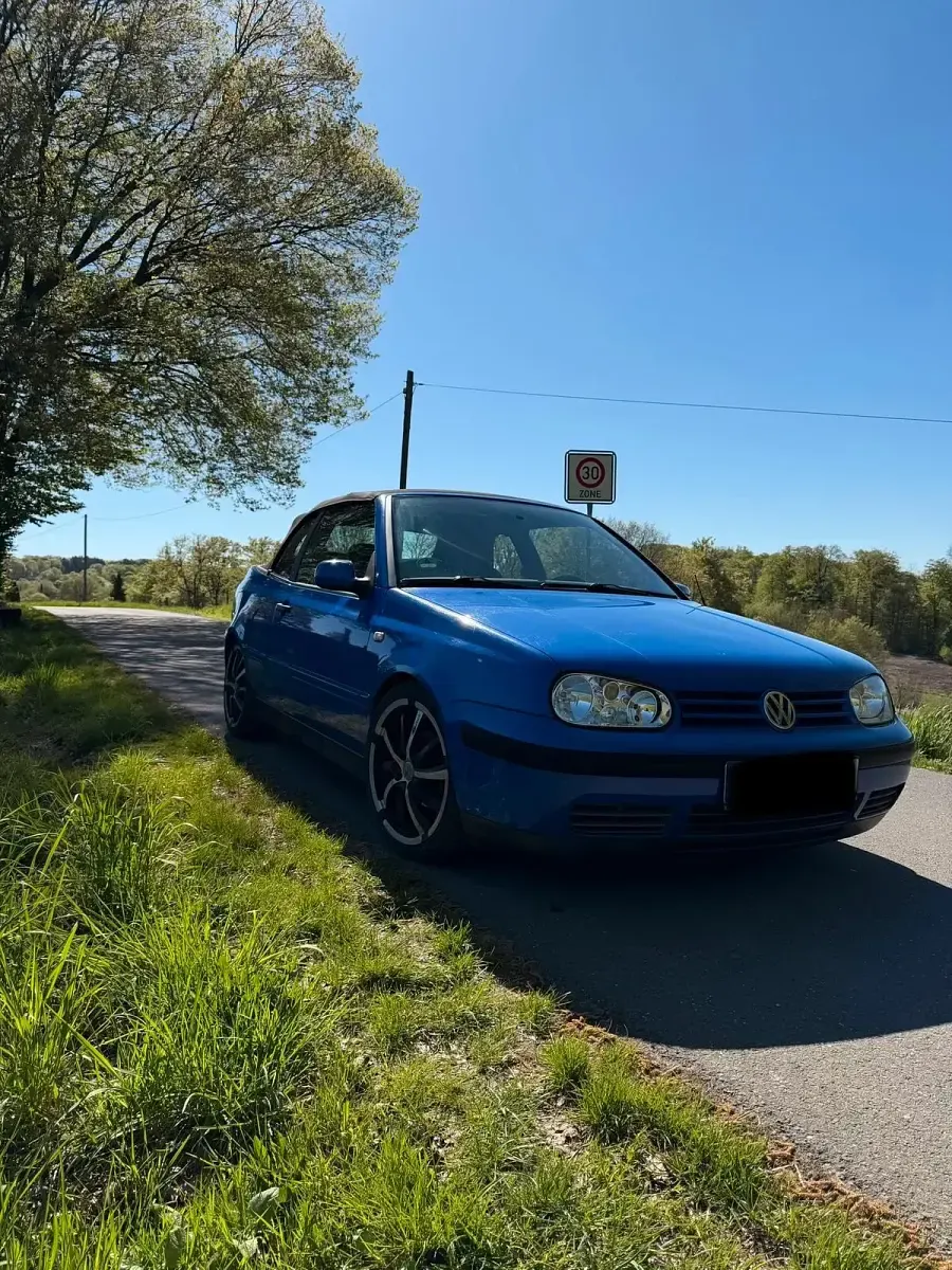 Używany VW Golf 101 KM (74 kW) 1999 Niebieski Kabriolet