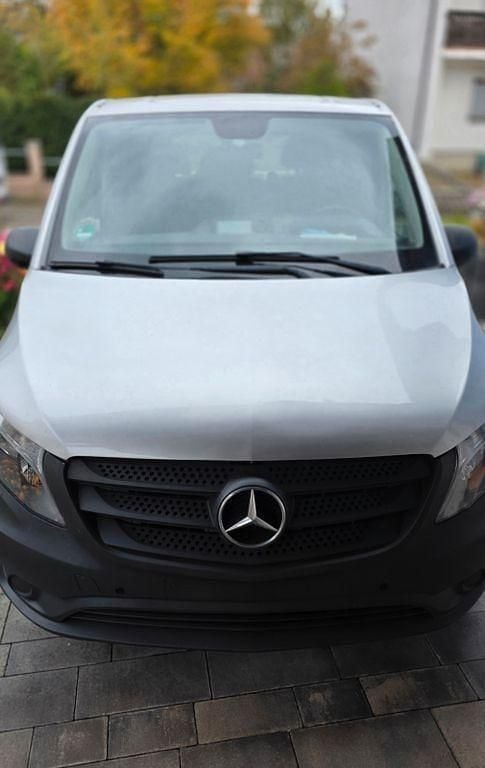 Gebraucht Mercedes Vito 136 PS (100 kW) 2016 Silber Van