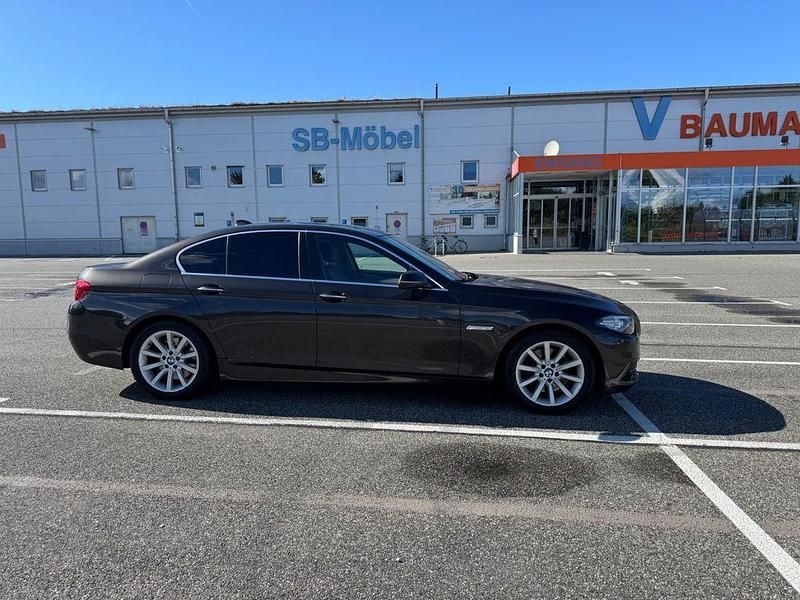 Second-hand BMW 530 258 CP (189 kW) 2014 Maro Berlinǎ