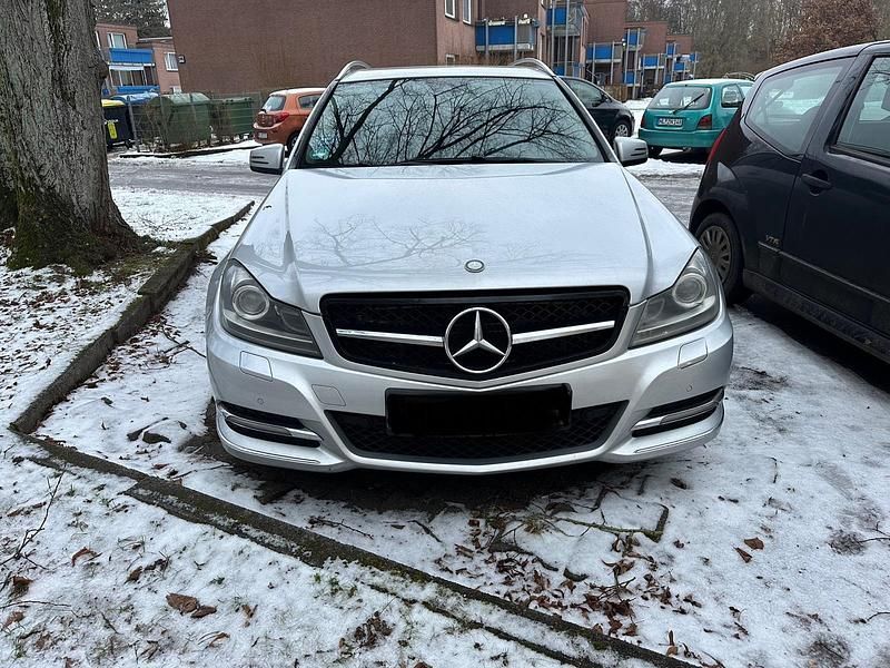 Gebraucht Mercedes C300 231 PS (169 kW) 2012 Silber Kombi