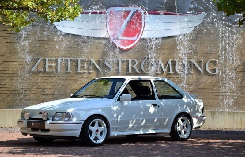 Weiß Gebraucht 1988 Ford Escort RS Limousine | 33.500 € - Bild 1/4