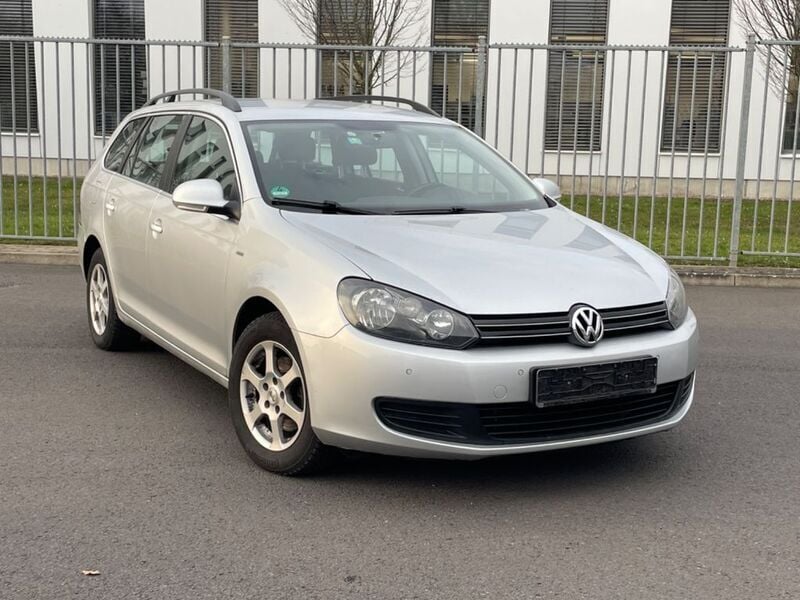 Silber Gebraucht 2011 VW Golf VI Comfortline Kombi | 2.700 € (Fairer Preis) - Bild 1/4