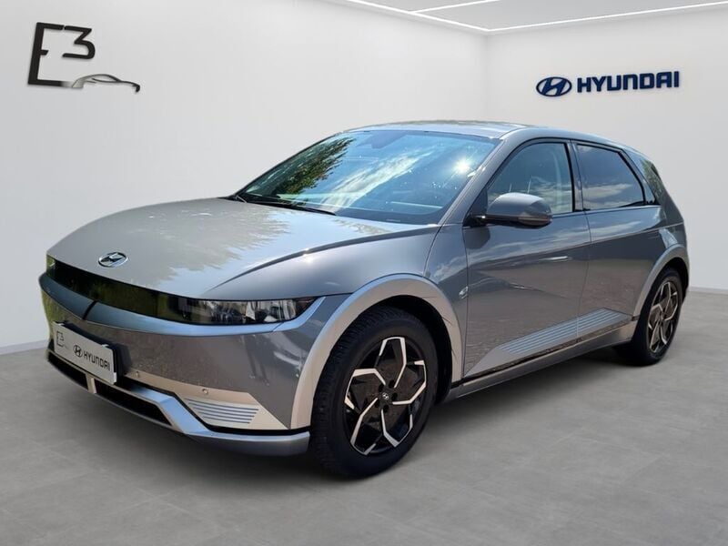 Grau Gebraucht 2022 Hyundai Ioniq 5 Techniq SUV | 30.990 € (Guter Preis) - Bild 1/4