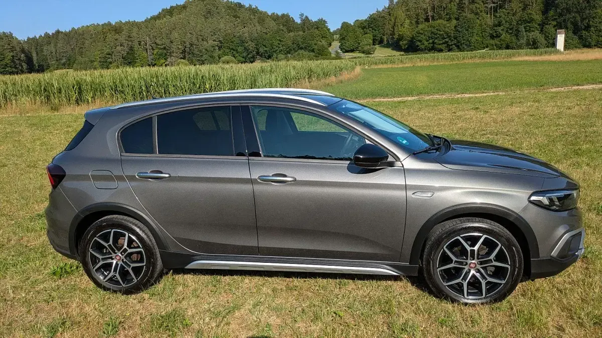 Gebraucht Fiat Tipo Cross 101 PS (74 kW) 2021 Grau Kombi