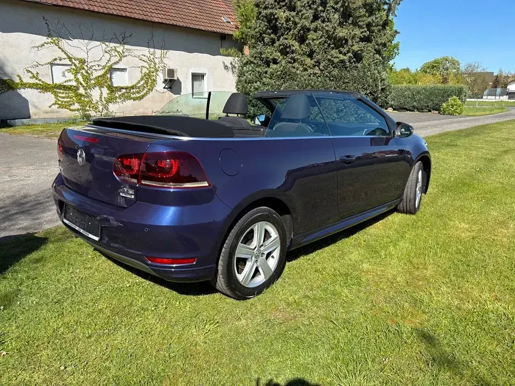 Gebraucht VW Golf Cabriolet R-line 105 PS (77 kW) 2016 Blau Cabrio