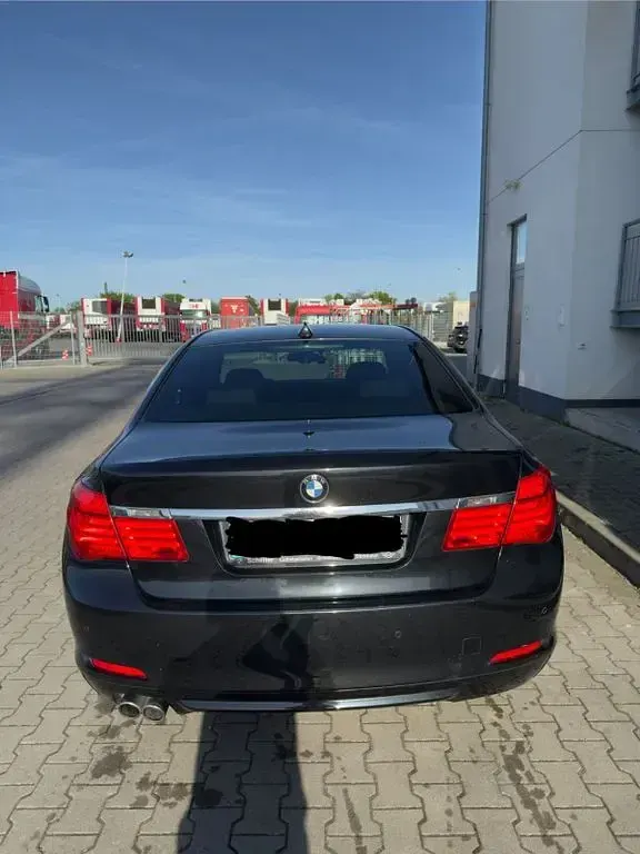 Gebraucht BMW 730 245 PS (180 kW) 2012 Schwarz Limousine