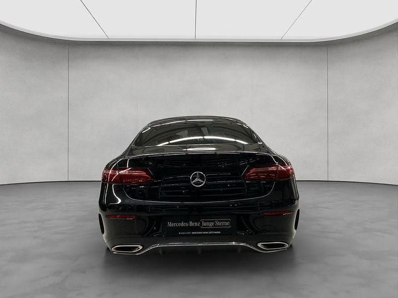 Gebraucht Mercedes E200 AMG 197 PS (144 kW) 2021 Schwarz Coupé