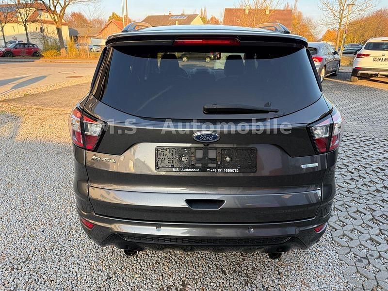 Gebraucht Ford Kuga ST-Line 175 PS (128 kW) 2019 Grau SUV