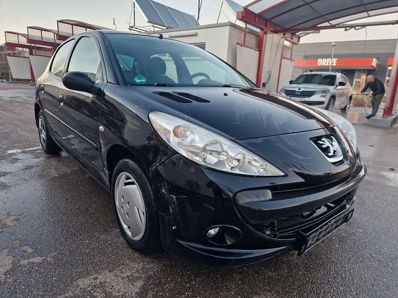 Gebraucht Peugeot 206 75 PS (55 kW) 2010 Schwarz Limousine