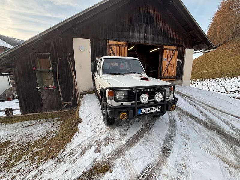 Gebraucht Mitsubishi Pajero 95 PS (69 kW) 1990 Weiß SUV