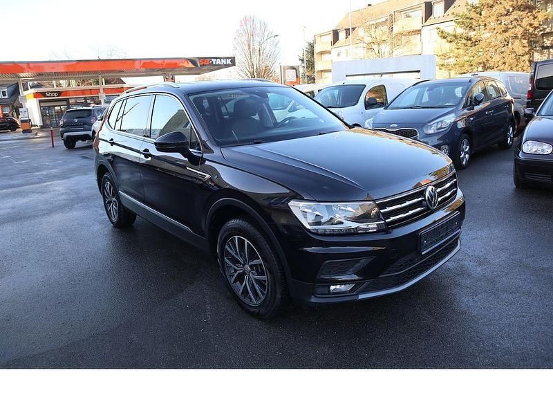 Gebraucht VW Tiguan Allspace Comfortline 150 PS (110 kW) 2019 Schwarz SUV
