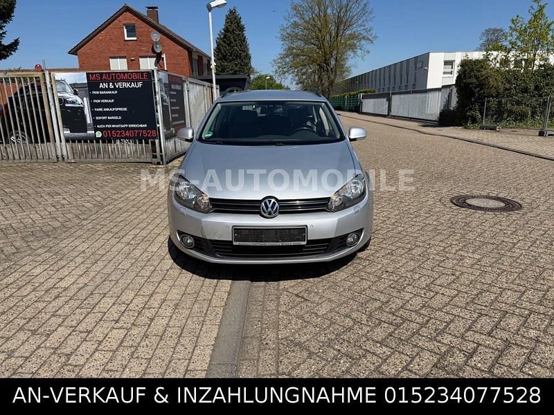 Gebraucht VW Golf VII Comfortline 105 PS (77 kW) 2012 Reflexsilber Kombi
