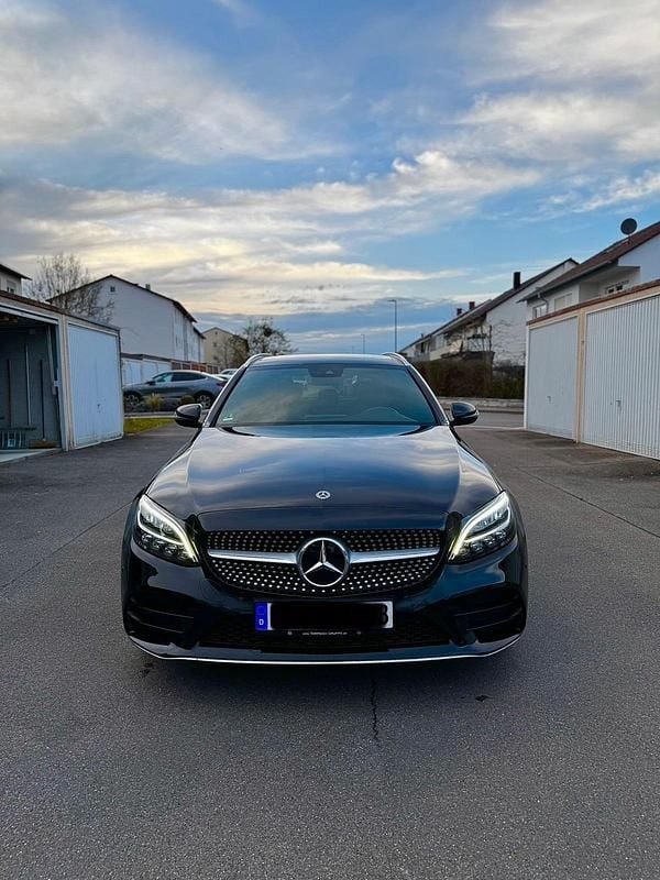 Gebraucht Mercedes C200 AMG line 198 PS (145 kW) 2018 Schwarz Kombi