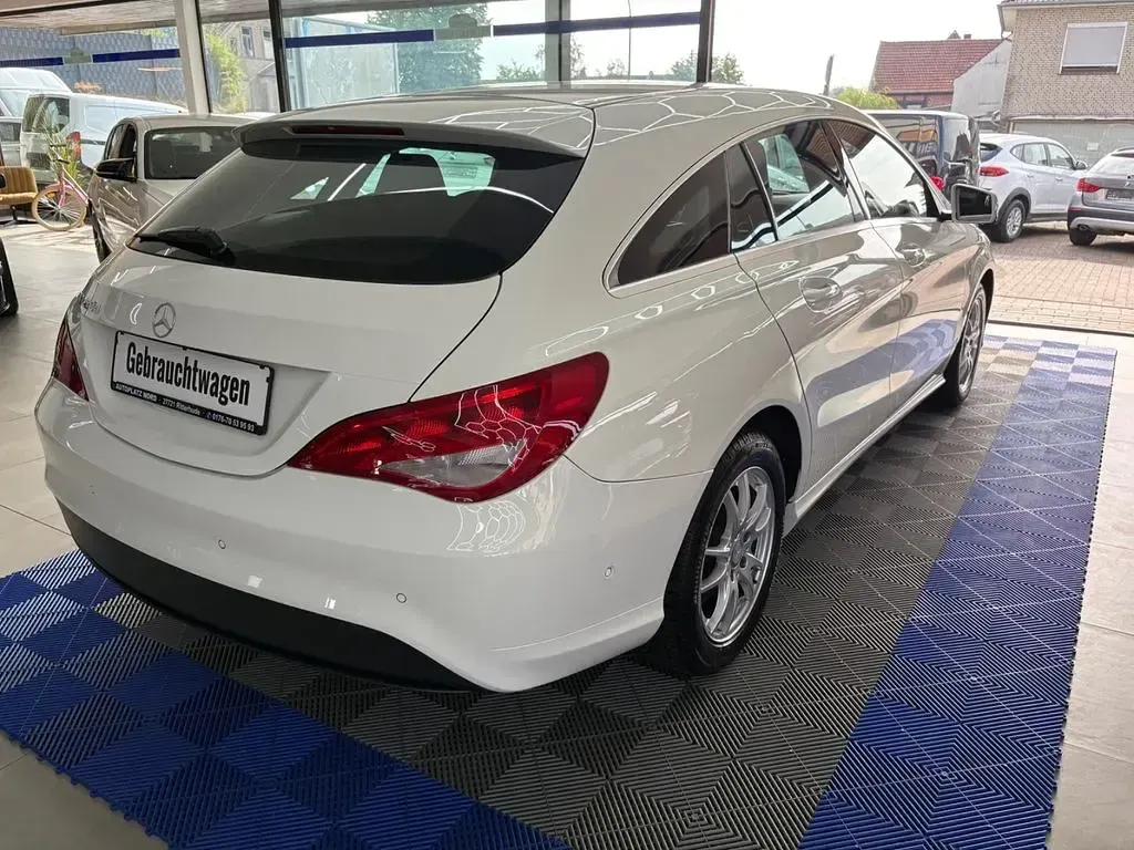 Gebraucht Mercedes CLA200 136 PS (100 kW) 2016 Weiß Coupé