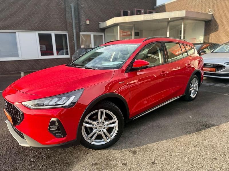 Gebraucht Ford Focus Active 116 PS (85 kW) 2023 Rot Limousine