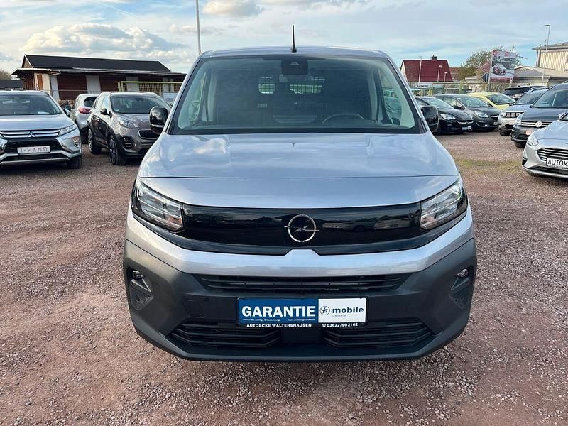 Second-hand Opel Combo 110 CP (80 kW) 2024 Gri Monovolum