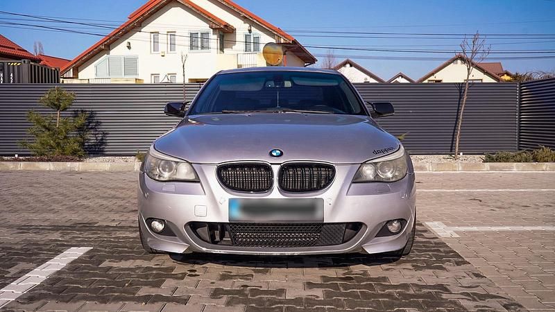 Gebraucht BMW 525 197 PS (144 kW) 2009 Grau Limousine