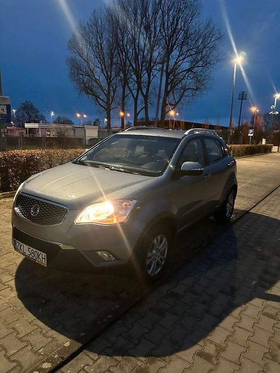 Gebraucht Ssangyong (KGM) Korando 175 PS (128 kW) 2012 Grau SUV