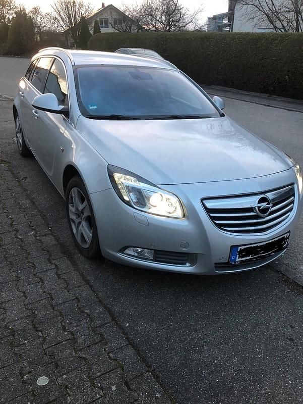 Gebraucht Opel Insignia 160 PS (117 kW) 2011 Grau Kombi