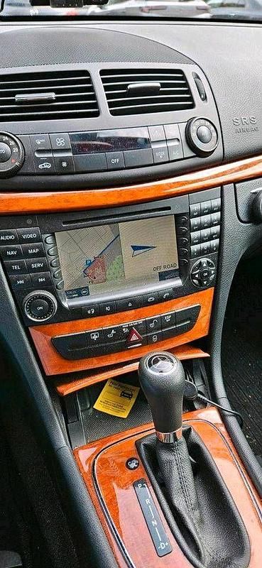 Gebraucht Mercedes E200 183 PS (134 kW) 2007 Schwarz Limousine