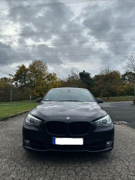 Schwarz Gebraucht 2009 BMW 530 Performance Limousine | 9.500 € (Fairer Preis) - Bild 1/4
