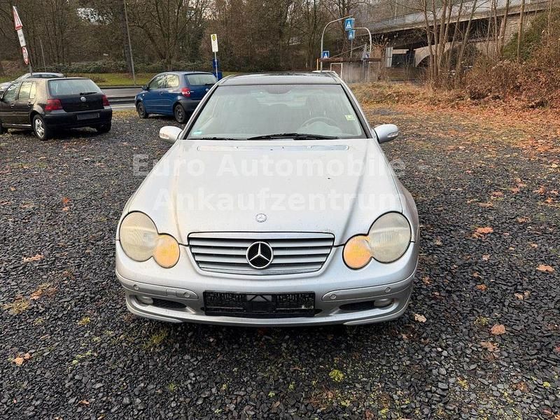 Gebraucht Mercedes C200 163 PS (119 kW) 2003 Silber