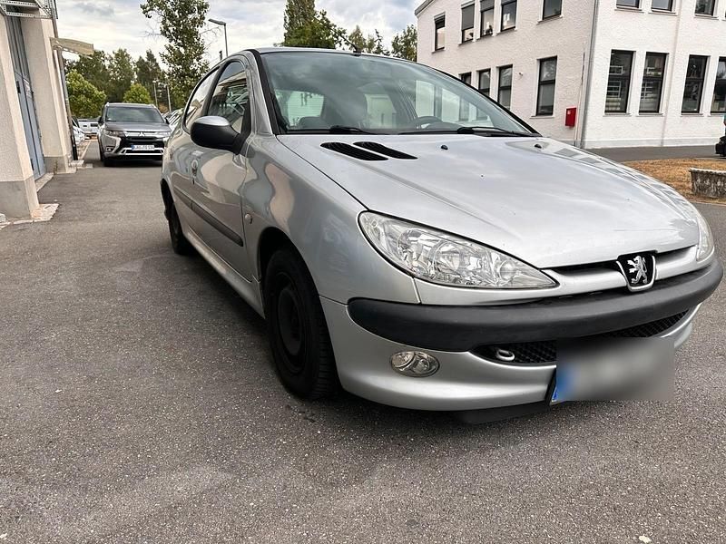 Silber Gebraucht 2003 Peugeot 206 Kleinwagen | 1.100 € (Fairer Preis) - Bild 1/4