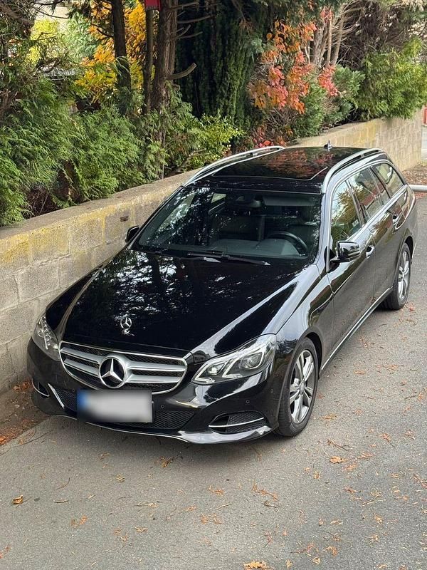 Gebraucht Mercedes E350 252 PS (185 kW) 2014 Schwarz Kombi