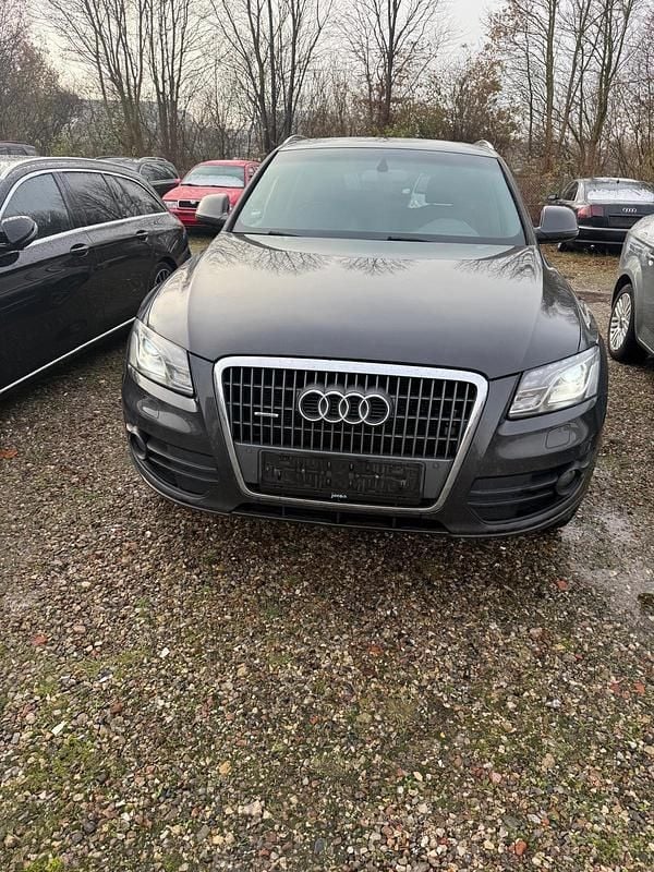 Grau Gebraucht 2012 Audi Q5 S-Line SUV | 7.699 € (Superpreis) - Bild 1/4