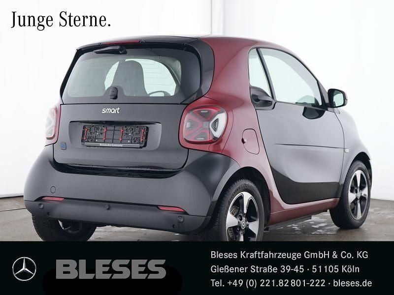 Schwarz Gebraucht 2024 Smart ForTwo Electric Drive Exclusive Coupé | 16.200 € (Fairer Preis) - Bild 1/4