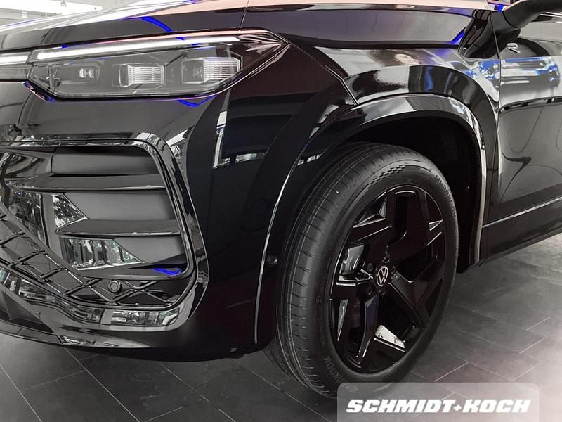 Neu VW Tayron R-line 193 PS (141 kW) 2026 Grenadillschwarz (schwarz) SUV