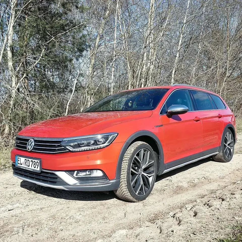 Second-hand VW Passat Alltrack 239 CP (175 kW) 2016 Portocaliu Break