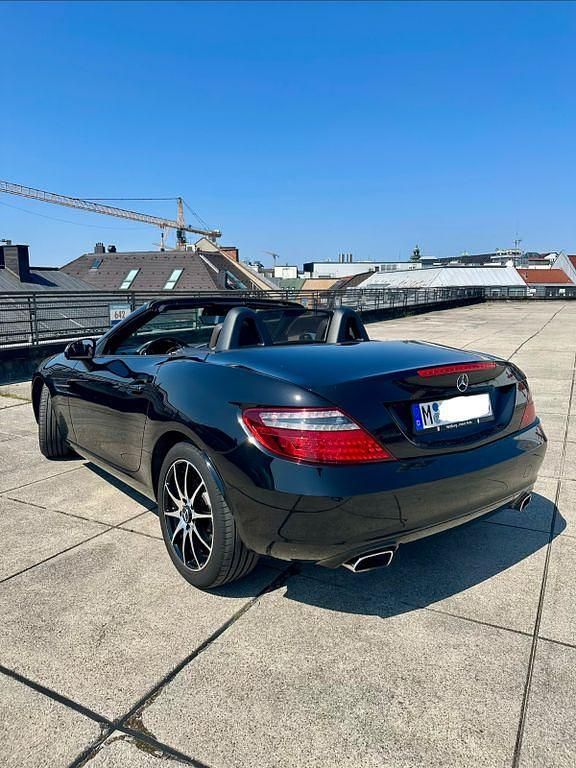 Gebraucht Mercedes E250 204 PS (150 kW) 2015 Braun Cabrio