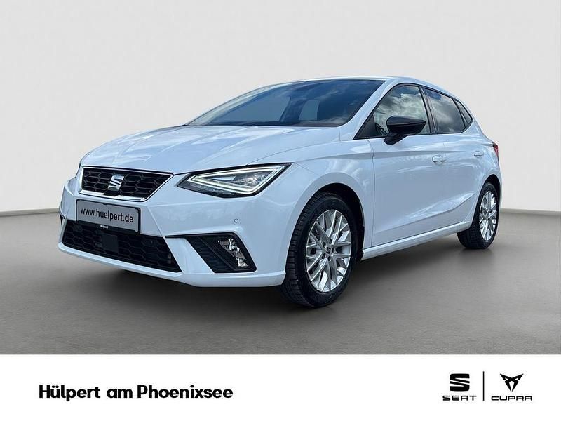 Weiß Gebraucht 2024 Seat Ibiza FR Limousine | 21.594 € (Fairer Preis) - Bild 1/4