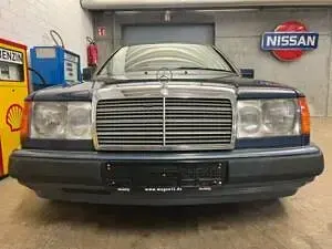 Gebraucht Mercedes E320 220 PS (161 kW) 1992 Blau Cabrio