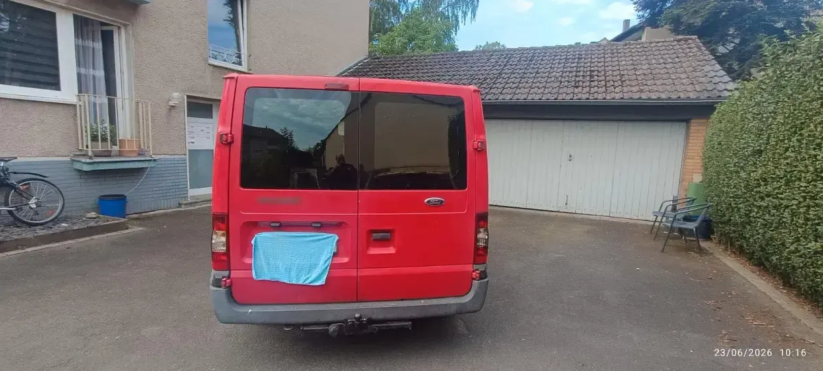 Gebraucht Ford Transit 86 PS (63 kW) 2010 Rot Van