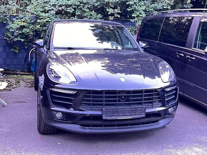 Schwarz Gebraucht 2017 Porsche Macan S SUV | 32.500 € (Superpreis) - Bild 1/2