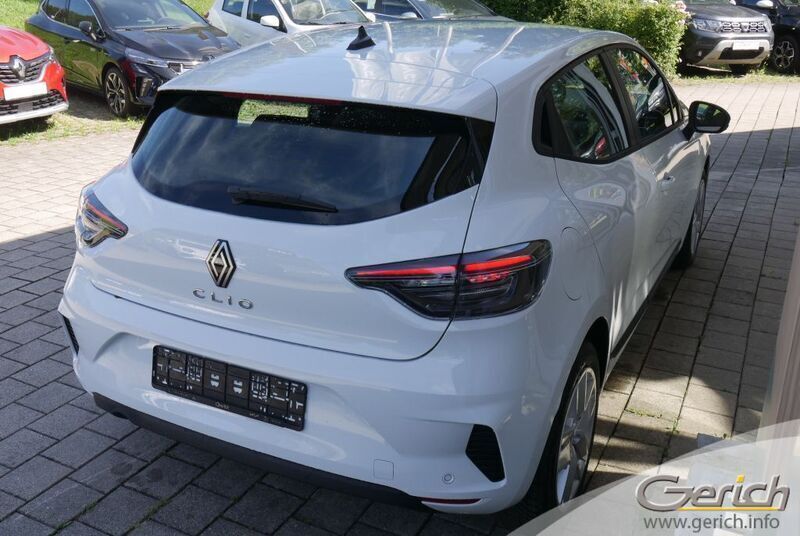 Gebraucht Renault Clio V Evolution 101 PS (74 kW) 2022 Weiß Kleinwagen