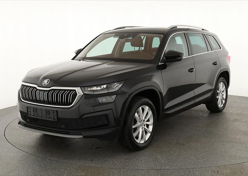 Black magic perleffekt Gebraucht 2022 Skoda Kodiaq Style SUV | 36.495 € (Fairer Preis) - Bild 1/4