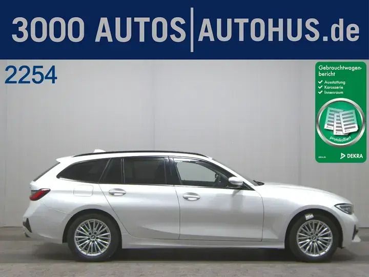 Schwarz Gebraucht 2021 BMW 330e M Sport Kombi | 28.980 € (Superpreis) - Bild 1/2