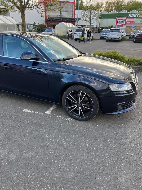 Używany Audi A4 160 KM (117 kW) 2008 Niebieski Sedan/Limuzyna
