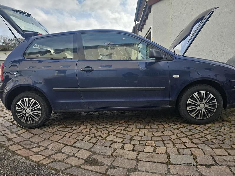 Gebraucht VW Polo 55 PS (40 kW) 2002 Blau Kleinwagen