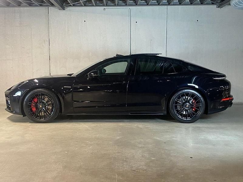 Neu Porsche Panamera GTS 500 PS (367 kW) 2025 Tiefschwarzmetallic Limousine