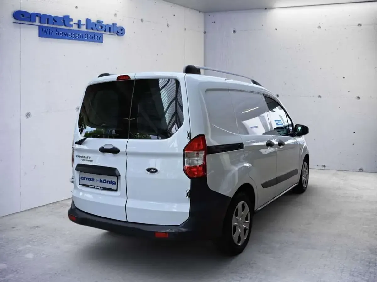 Gebraucht Ford Transit Trend 101 PS (74 kW) 2021 Frozen white Van / Kleinbus