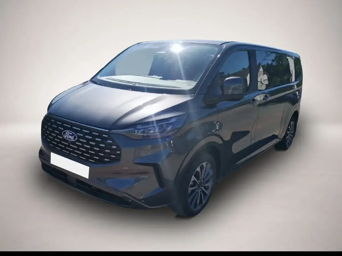 Gebraucht Ford Tourneo Titanium 170 PS (125 kW) 2026 Van / Kleinbus