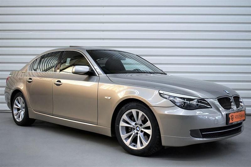 Gebraucht BMW 523 Exclusive 190 PS (139 kW) 2008 Braun Limousine