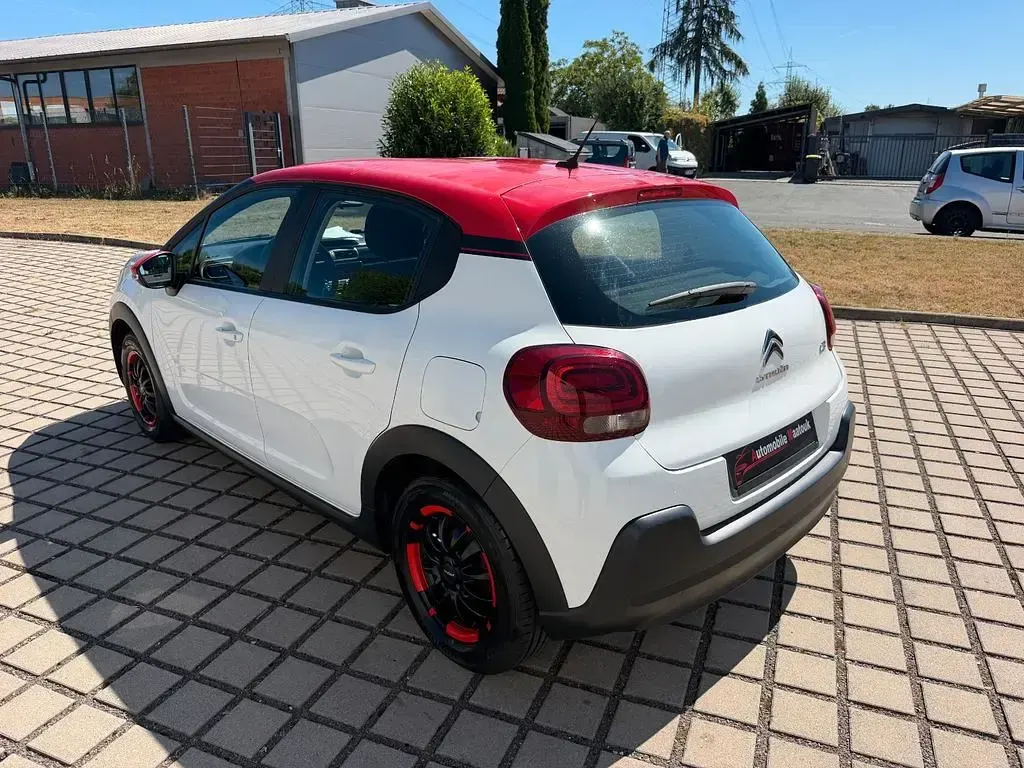 Gebraucht Citroën C3 Feel 82 PS (60 kW) 2017 Schwarz Limousine