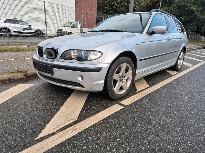 Silber Gebraucht 2004 BMW 316 Kombi | 1.000 € - Bild 1/4